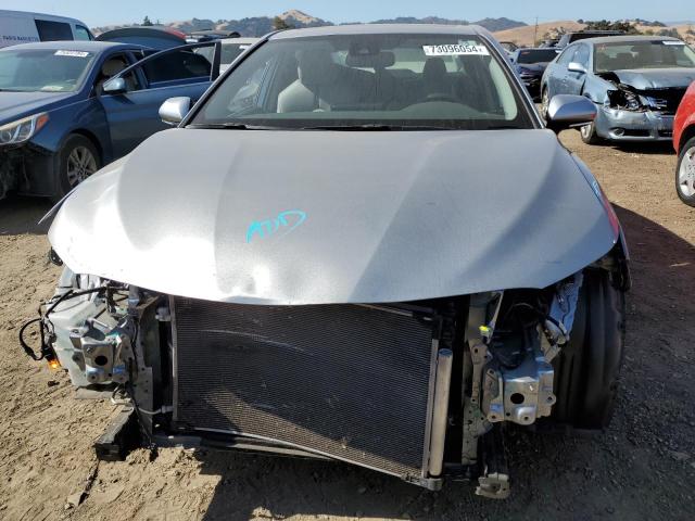 4T1S11AK0PU723874 - 2023 TOYOTA CAMRY SE NIGHT SHADE SILVER photo 5