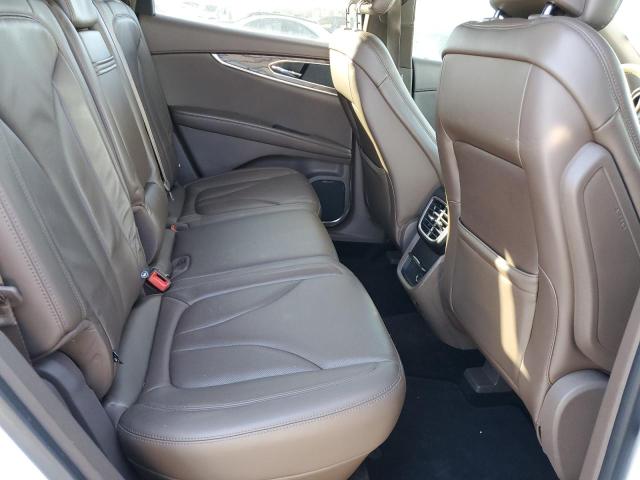 2LMPJ6LRXHBL41361 - 2017 LINCOLN MKX RESERVE أبيض صورة 11