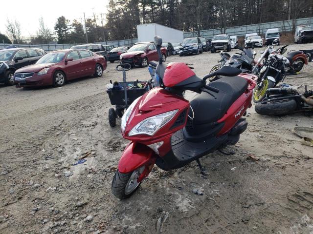 LUJTCLP47NA602897 - 2022 OTHR SCOOTER RED photo 2