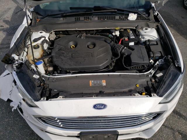 3FA6P0D92JR206992 - 2018 FORD FUSION TITANIUM/PLATINUM WHITE photo 11