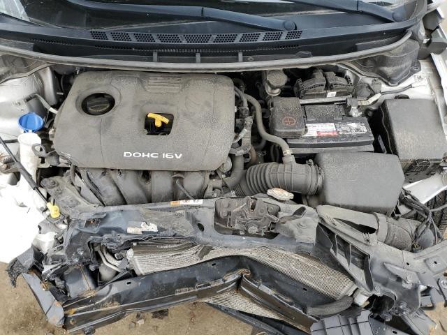 3KPFK4A77JE182974 - 2018 KIA FORTE LX SILVER photo 11