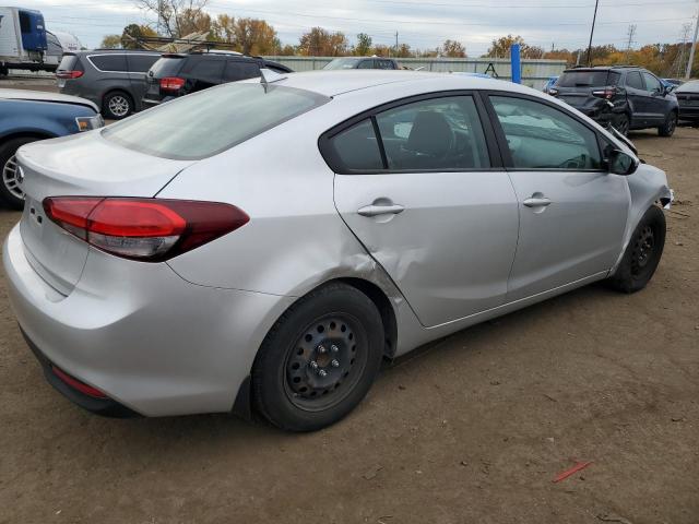 3KPFK4A77JE182974 - 2018 KIA FORTE LX SILVER photo 3