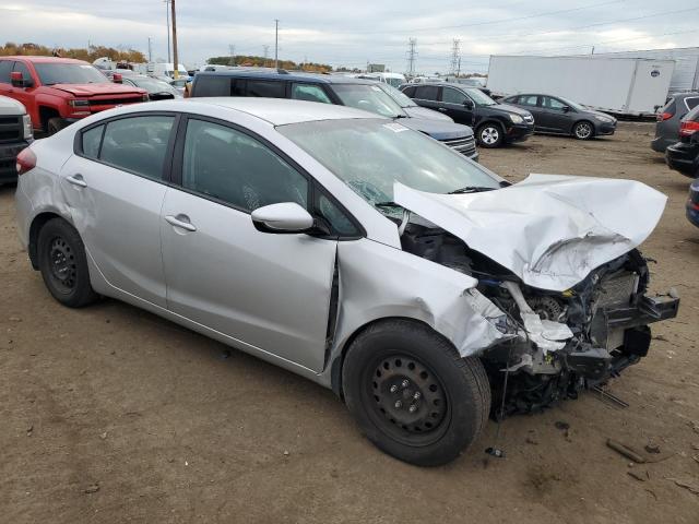 3KPFK4A77JE182974 - 2018 KIA FORTE LX SILVER photo 4