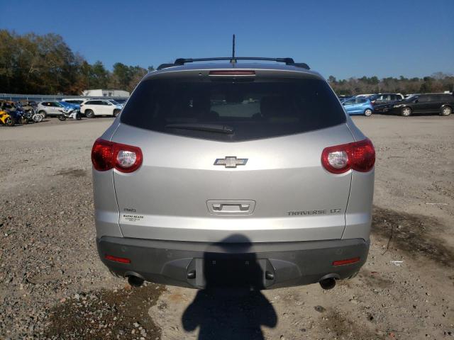 1GNKVLED7BJ399727 - 2011 CHEVROLET TRAVERSE LTZ SILVER photo 6