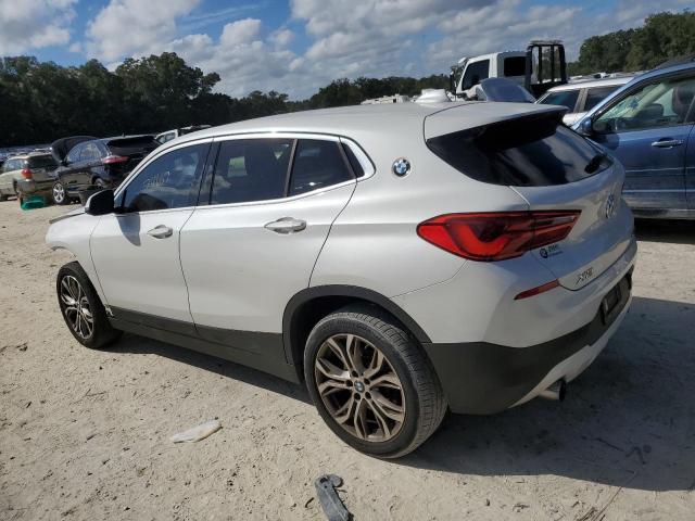 WBXYJ3C3XJEJ91246 - 2018 BMW X2 SDRIVE28I SILVER photo 2