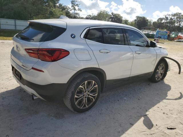 WBXYJ3C3XJEJ91246 - 2018 BMW X2 SDRIVE28I SILVER photo 3