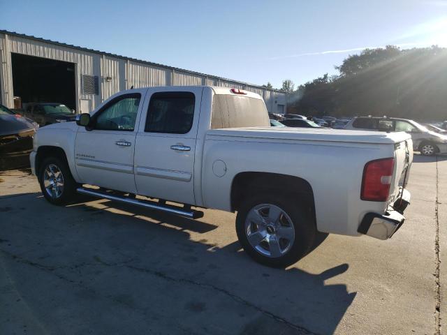 3GCPCTE03BG151879 - 2011 CHEVROLET SILVERADO C1500 LTZ WHITE photo 2