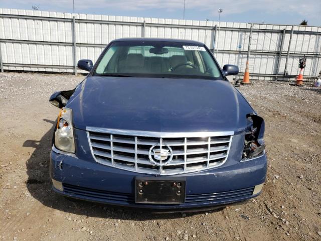 1G6KD57YX9U111296 - 2009 CADILLAC DTS BLUE photo 5