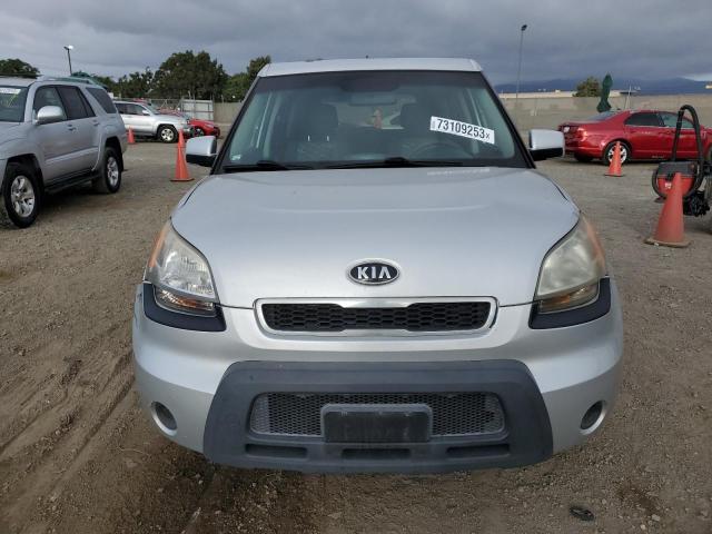 KNDJT2A25B7716541 - 2011 KIA SOUL + SILVER photo 5