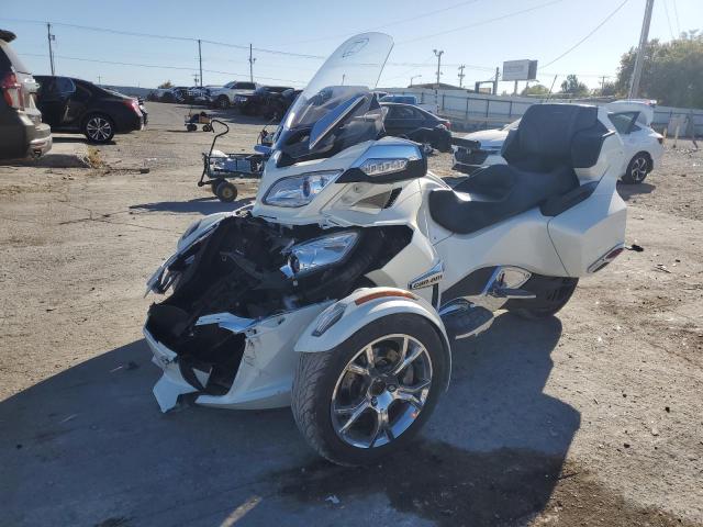 2BXNBDD26KV003584 - 2019 CAN-AM SPYDER ROA RT WHITE photo 2