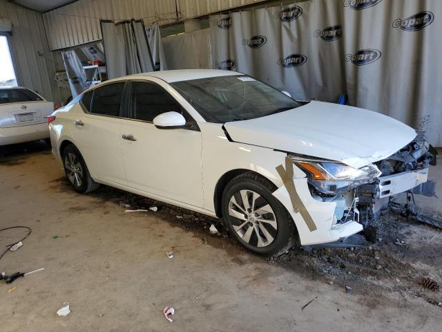 1N4BL4BV1KC223400 - 2019 NISSAN ALTIMA S WHITE photo 4