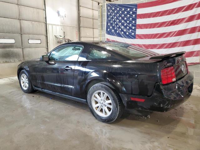 1ZVFT80NX55128751 - 2005 FORD MUSTANG BLACK photo 2