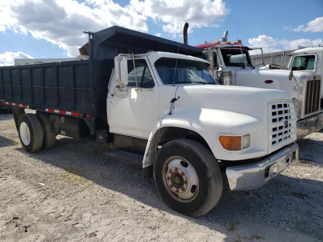 1FDNF80C8WVA08979 - 1998 FORD F800 WHITE photo 4