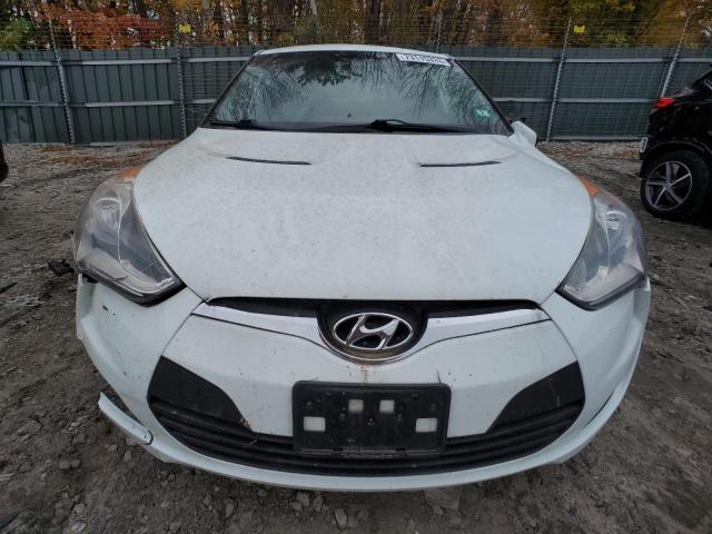 KMHTC6AD3DU142183 - 2013 HYUNDAI VELOSTER WHITE photo 5