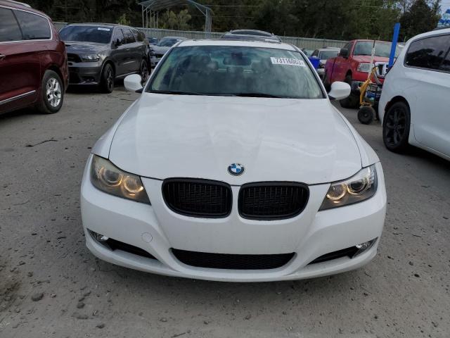 WBAPH7C59BE851627 - 2011 BMW 328 I WHITE photo 5