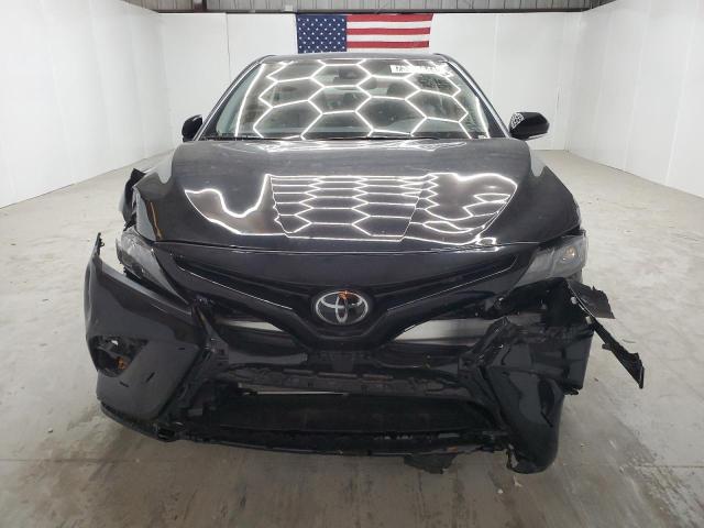 4T1T11AK4RU911630 - 2024 TOYOTA CAMRY SE NIGHT SHADE BLACK photo 5