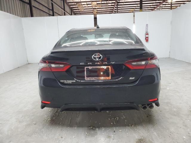 4T1T11AK4RU911630 - 2024 TOYOTA CAMRY SE NIGHT SHADE BLACK photo 6