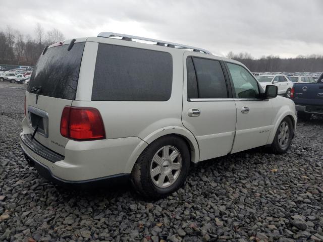 5LMFU285X5LJ04178 - 2005 LINCOLN NAVIGATOR WHITE photo 3