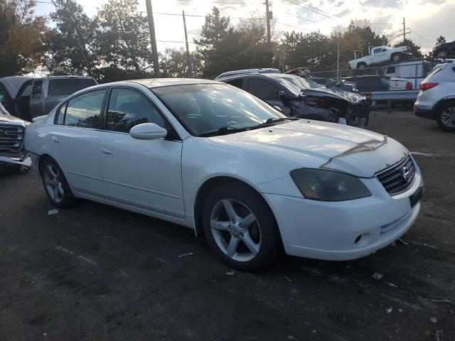 1N4BL11E65C122714 - 2005 NISSAN ALTIMA SE WHITE photo 4