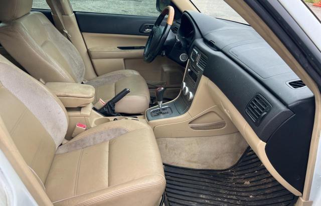 JF1SG67626H734155 - 2006 SUBARU FORESTER 2.5X LL BEAN WHITE photo 5