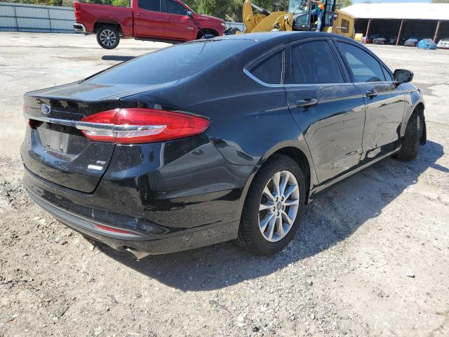 3FA6P0HD3HR311968 - 2017 FORD FUSION SE BLACK photo 3