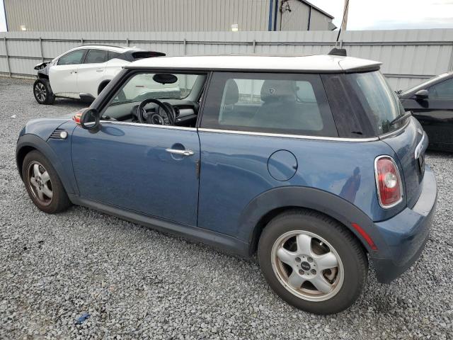 WMWMF3C50ATZ64328 - 2010 MINI COOPER BLUE photo 2