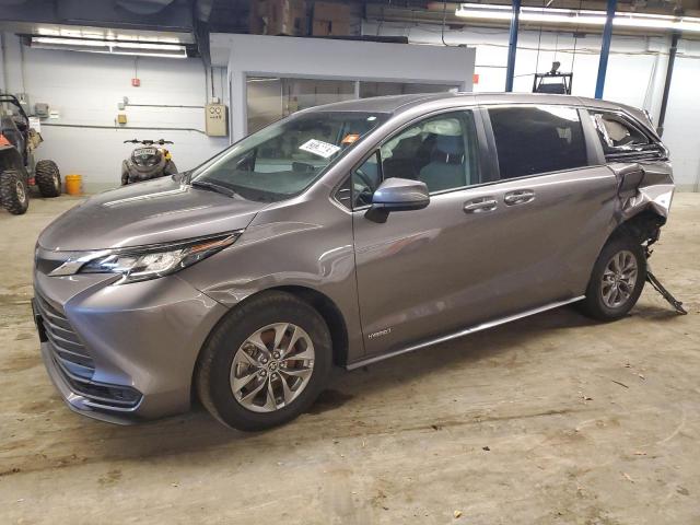 2021 TOYOTA SIENNA LE, 