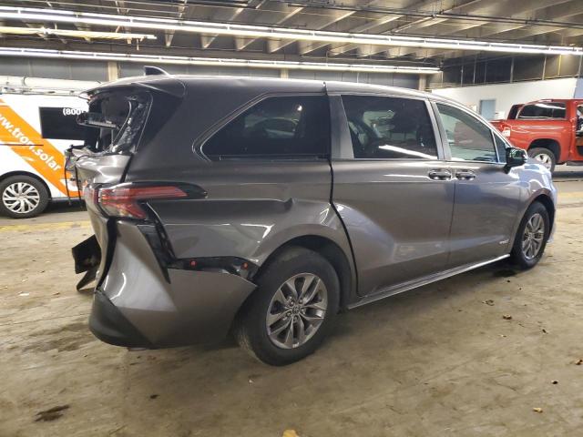 5TDKRKEC2MS046039 - 2021 TOYOTA SIENNA LE GRAY photo 3