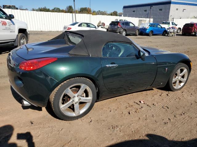 1G2MB35B98Y104267 - 2008 PONTIAC SOLSTICE GREEN photo 3