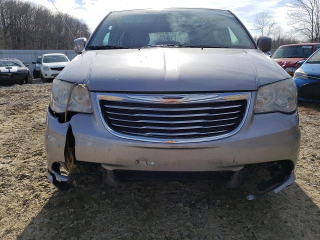 2C4RC1BG0DR649954 - 2013 CHRYSLER TOWN & COU TOURING ვერცხლისფერი ფოტო 5