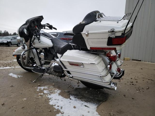 1HD1FCW164Y602881 - 2004 HARLEY-DAVIDSON FLHTCUI 白色 照片 3