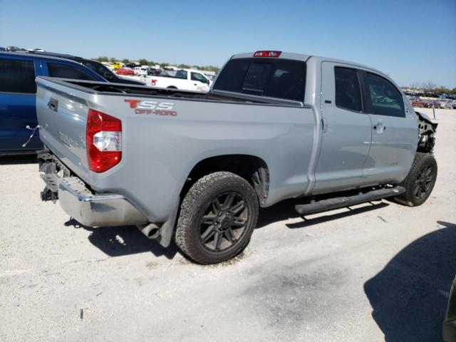 5TFRM5F15KX139057 - 2019 TOYOTA TUNDRA DOUBLE CAB SR/SR5 GRAY photo 3
