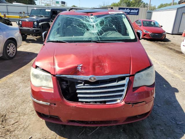 2A8HR64X69R577436 - 2009 CHRYSLER TOWN & COU LIMITED RED photo 5