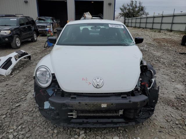 3VWFD7AT3JM702261 - 2018 VOLKSWAGEN BEETLE S WHITE photo 5