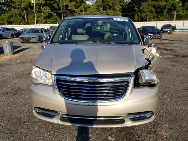 2C4RC1CG7DR779616 - 2013 CHRYSLER TOWN & COU TOURING L GOLD photo 5