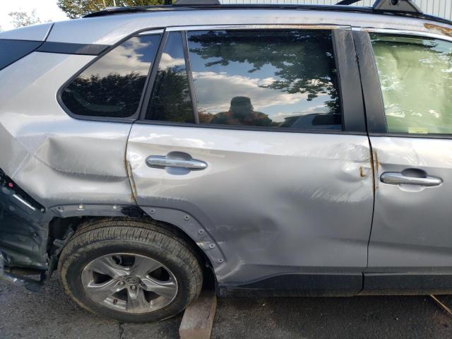 JTMP1RFV0PD094452 - 2023 TOYOTA RAV4 XLE SILVER photo 11