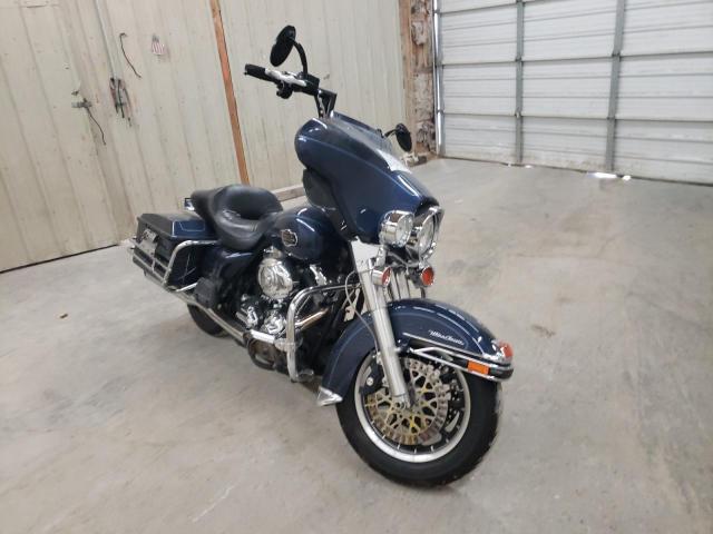 1HD1FC4108Y672613 - 2008 HARLEY-DAVIDSON FLHTCUI 蓝色 照片 1