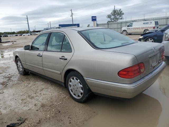 WDBJF65H6XA927611 - 1999 MERCEDES-BENZ E 320 SILVER photo 2