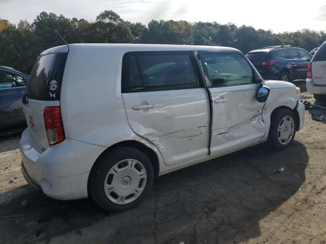 JTLZE4FE8DJ047039 - 2013 TOYOTA SCION XB WHITE photo 3