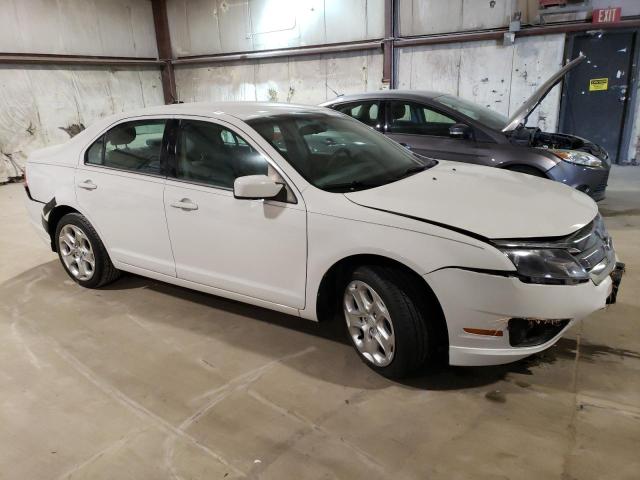 3FAHP0HG8BR344216 - 2011 FORD FUSION SE WHITE photo 4