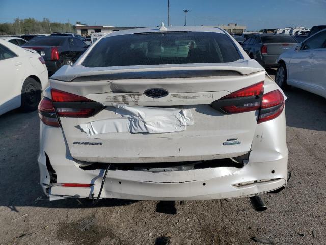 3FA6P0HD3LR260674 - 2020 FORD FUSION SE WHITE photo 6