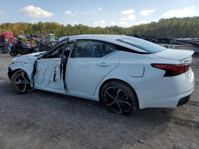 1N4BL4CV6PN426289 - 2023 NISSAN ALTIMA SR WHITE photo 2