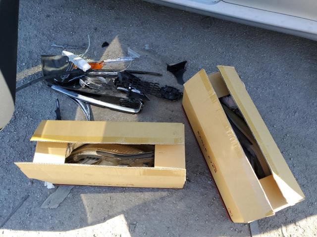 JTKDE167650047403 - 2005 TOYOTA SCION TC 银色 照片 12