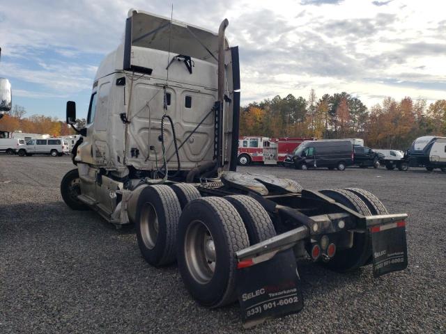 3AKJGHDV5FSGF8324 - 2015 FREIGHTLINER CASCADIA 1 WHITE photo 3