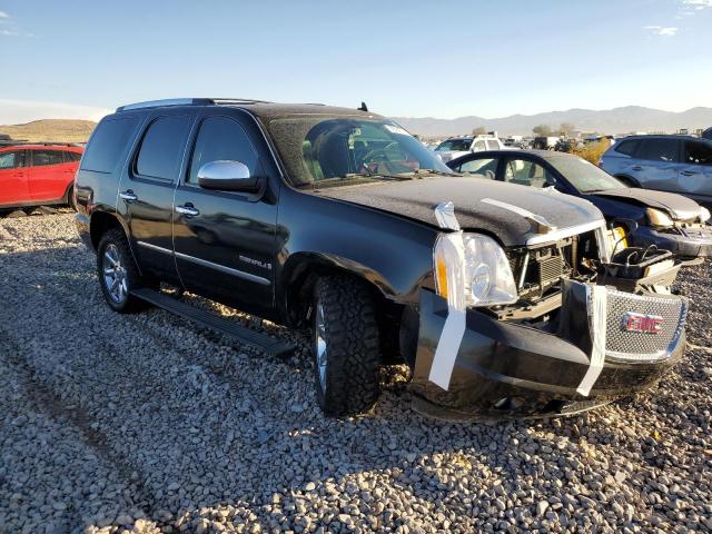 1GKFK63827J370030 - 2007 GMC YUKON DENALI BLACK photo 4