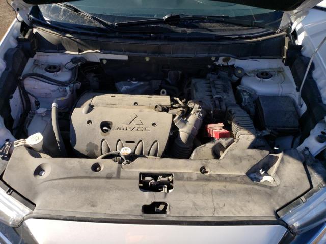 JA4AR3AU5GZ033802 - 2016 MITSUBISHI OUTLANDER ES 白色 照片 11