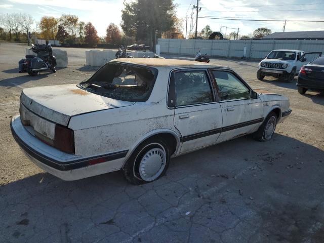 1G3AJ51R5KG346681 - 1989 OLDSMOBILE CUTLASS CI WHITE photo 3