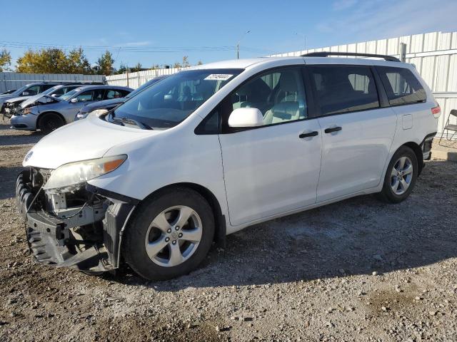 2011 TOYOTA SIENNA, 