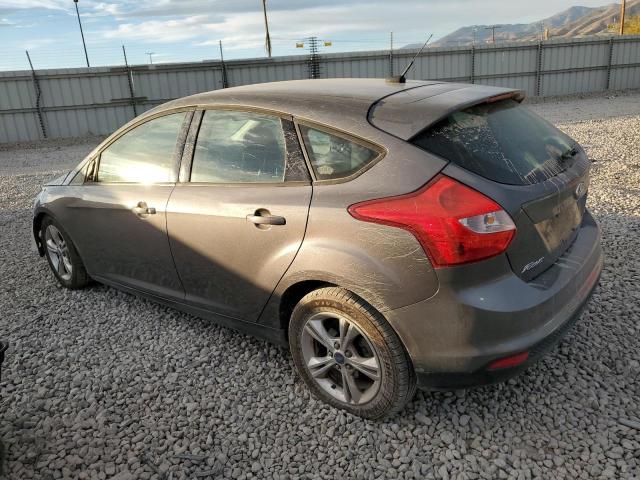 1FAHP3K25CL222167 - 2012 FORD FOCUS SE GRAY photo 2