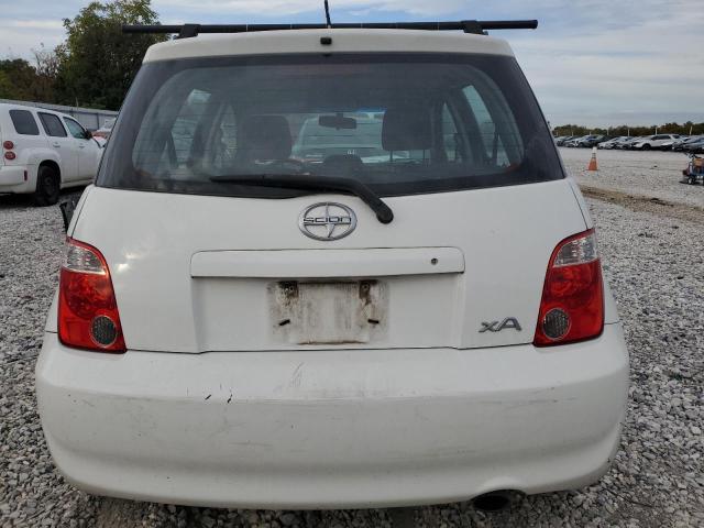 JTKKT624765003663 - 2006 TOYOTA SCION XA WHITE photo 6